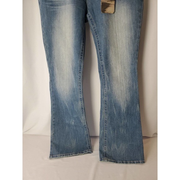 NEW Almost Famous 13 Low Rise Flared Jeans Distressed Button Fly Pockets - Picture 9 of 16